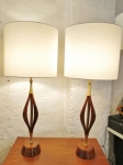 Pair of  American Mid Century Modern table lamps
Fully restored , rewired to Australian standards & new shades
Walnut.