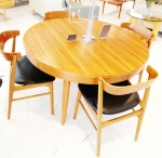 Round dining table
with butterfly leaf extension
Fully restored
Blackwood and teak
circa:1960
Australian